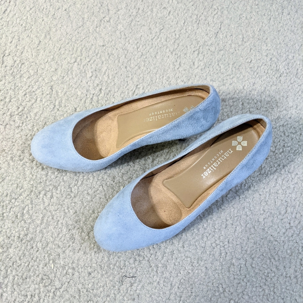 Michelle Naturalizer pumps blue suede 5.5